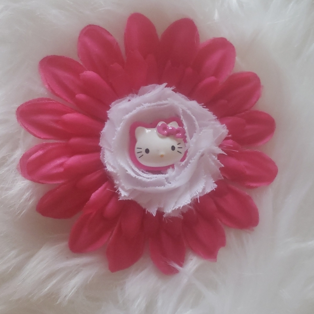 Hello kitty flower hair clip pink